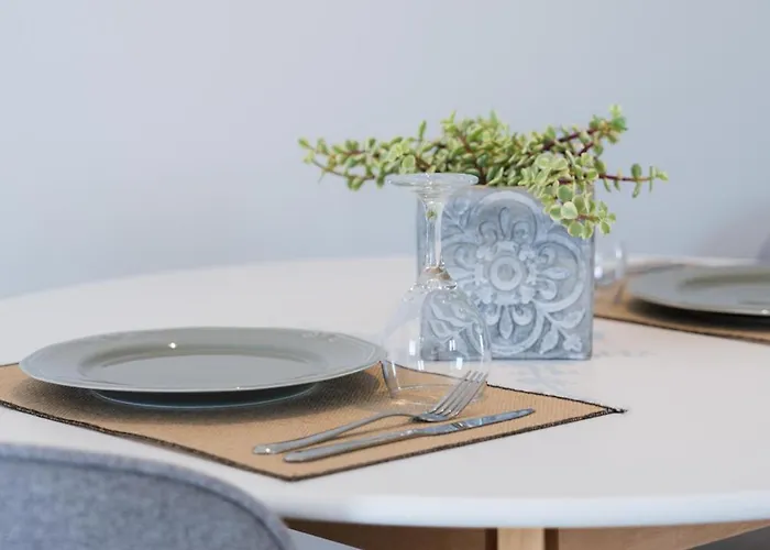 Captain's In Olive Grove 2