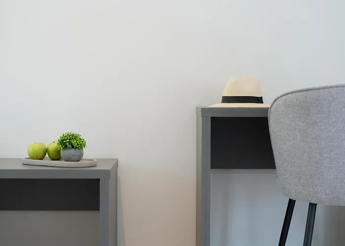 Captain's In Olive Grove 2 Apartment Mousata