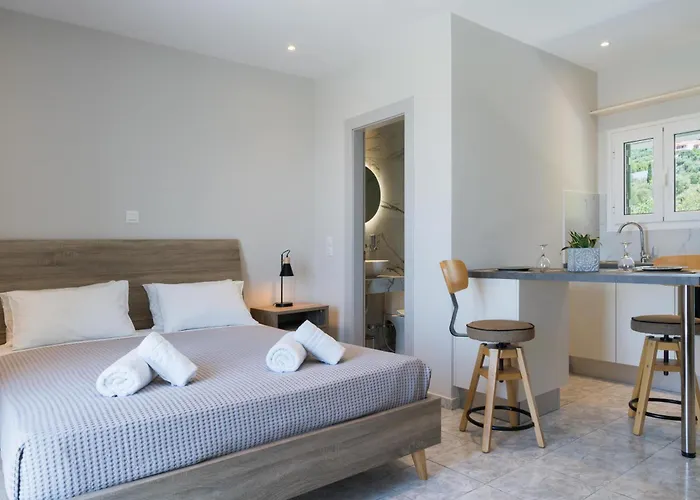 Captain's In Olive Grove 2 Apartment Mousata