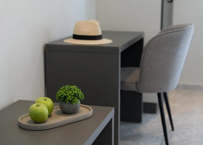 Apartment Captain's In Olive Grove 2 *